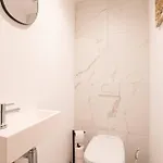 Wonderful And Fully Equipped