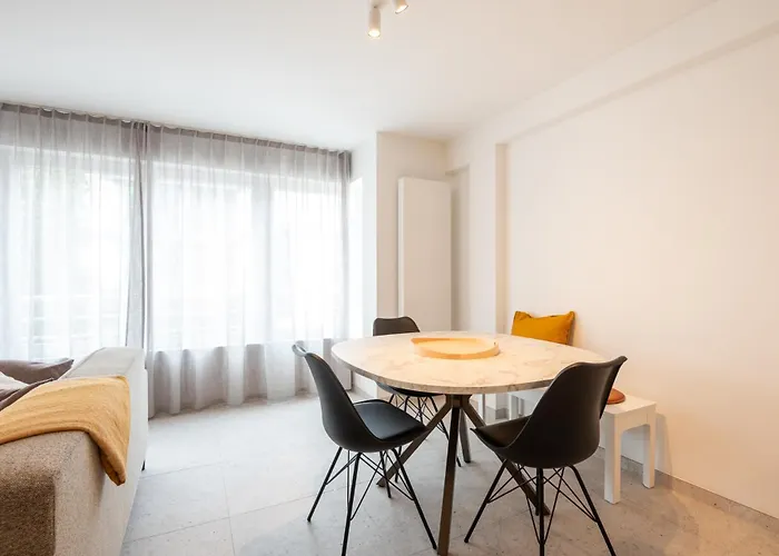 Wonderful And Fully Equipped Апартаменти