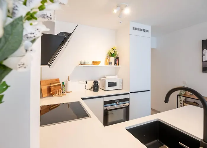 Wonderful And Fully Equipped Апартаменти *